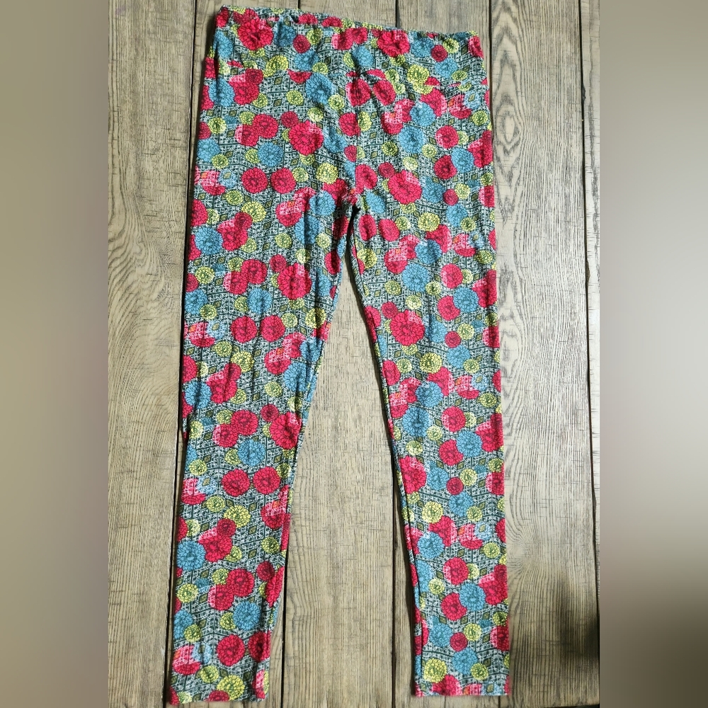 LulaRoe Tall & Curvy Floral Print Leggings